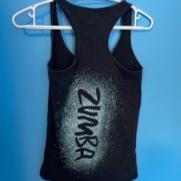 Lot of 8 Zumba tanks, all size medium - Picture 6 of 10